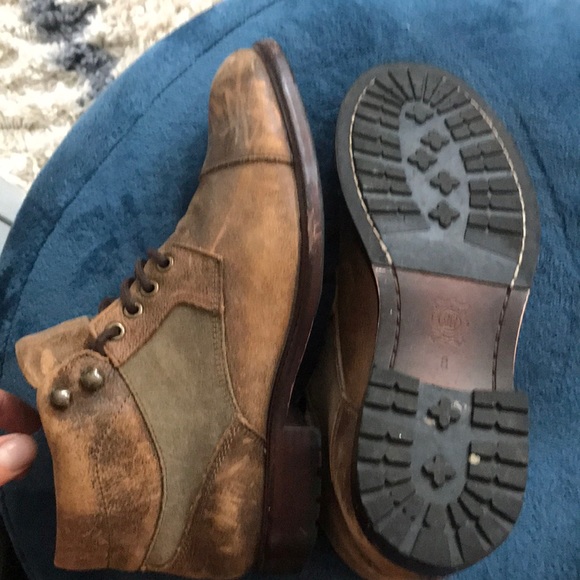 Beautiful shoe. Wish I knew how to rock them. - Picture 2 of 3